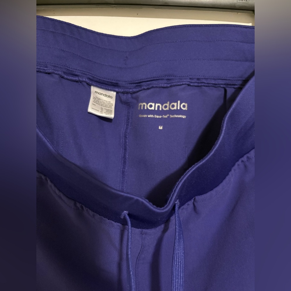 Mandala True Grape Scrub Set (Women’s) - Picture 6 of 6